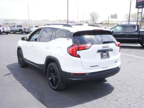 Used 2021 GMC Terrain SLT w/ Infotainment Package II AWD/4WD image 5
