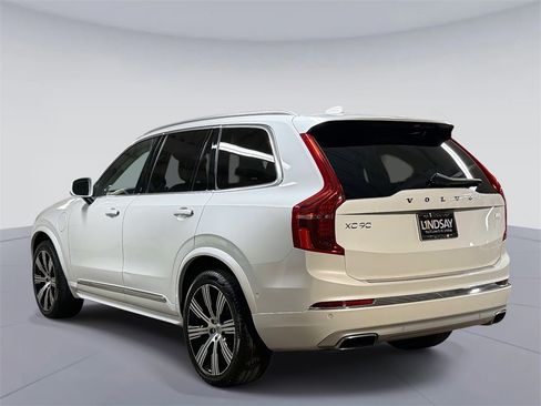 Used 2021 Volvo XC90 T8 Inscription w/ Protection Package Premier image 12