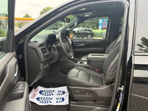 Used 2024 Chevrolet Tahoe RST w/ Luxury Package AWD/4WD image 14