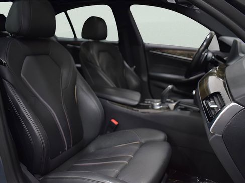 Used 2019 BMW 530i xDrive w/ Premium Package image 20