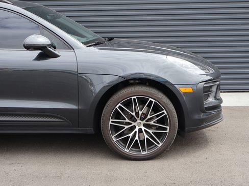 Certified 2023 Porsche Macan AWD/4WD image 12