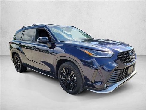 Used 2026 Toyota Highlander XSE AWD/4WD image 3