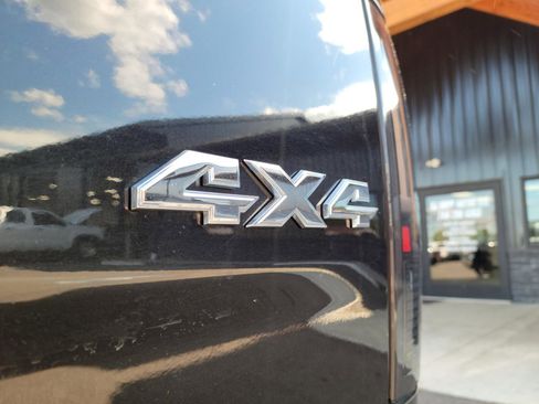 Used 2016 RAM 2500 Tradesman w/ Chrome Appearance Group AWD/4WD image 16