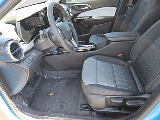 New 2026 Chevrolet Trax LT w/ Midnight Edition video 4