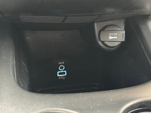 Used 2020 Dodge Journey SE w/ SE Popular Equipment Group FWD image 21