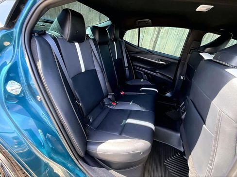 Used 2025 Toyota Camry SE w/ Convenience Package image 20