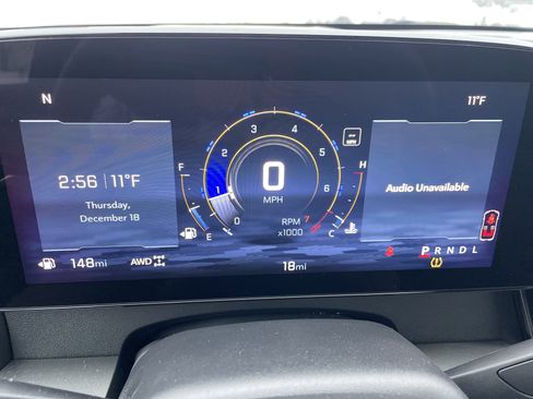 Used 2025 Chevrolet Traverse LT w/ Sun and Wheel Package image 11