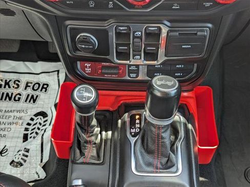 Used 2021 Jeep Wrangler Unlimited Rubicon AWD/4WD image 12