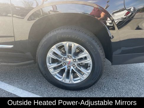 Used 2024 GMC Yukon XL SLT w/ SLT Luxury Package image 9