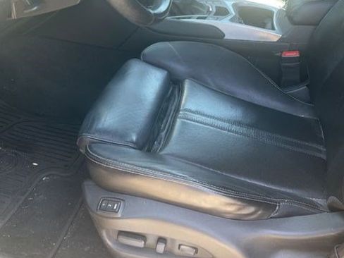 Used 2012 Cadillac SRX Luxury FWD image 7