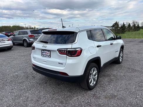 Used 2024 Jeep Compass Sport AWD/4WD image 3