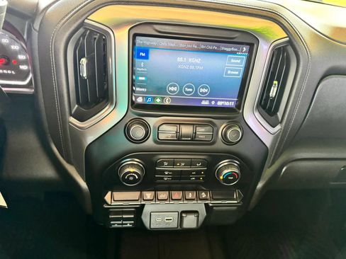 Used 2023 Chevrolet Silverado 3500 LT AWD/4WD image 15