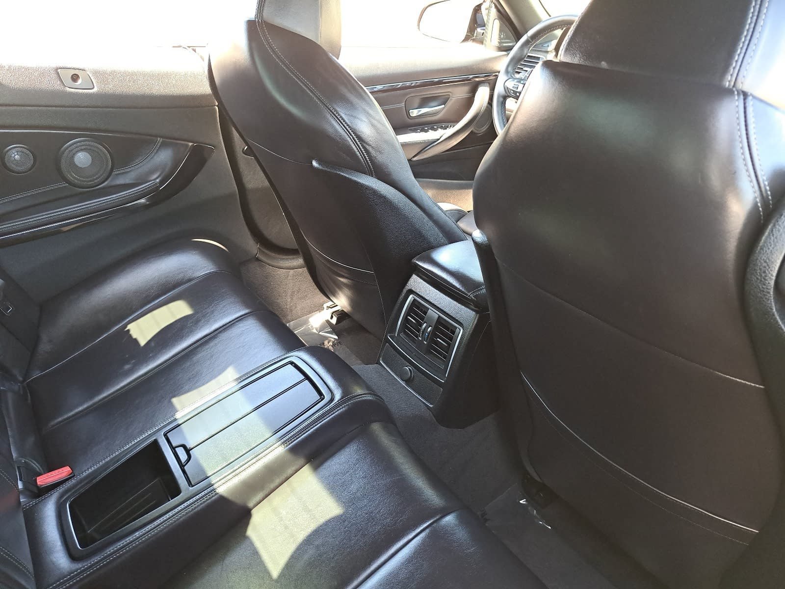 Used 2016 BMW M4 Convertible RWD image 11