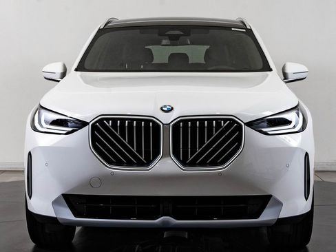 New 2026 BMW X3 xDrive30 w/ Convenience Package image 2