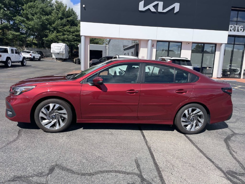 Used 2025 Subaru Legacy Limited AWD/4WD image 2