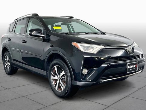 Used 2017 Toyota RAV4 XLE image 3