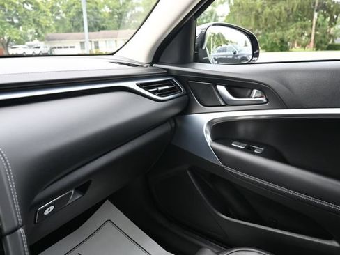 Used 2024 Genesis G70 2.5T AWD/4WD image 28
