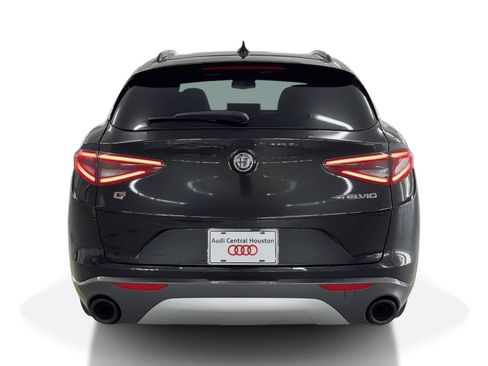 Used 2024 Alfa Romeo Stelvio Ti image 10