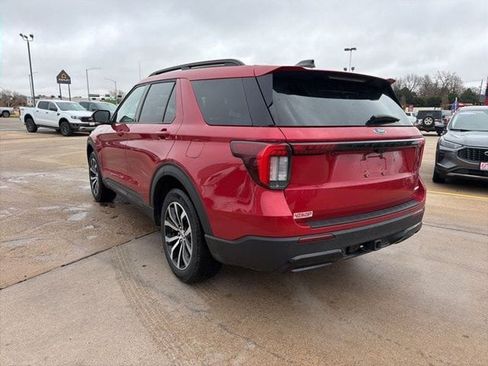 Used 2025 Ford Explorer ST-Line AWD/4WD image 5