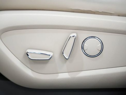 Used 2016 Lincoln MKX Reserve w/ Climate Package image 22