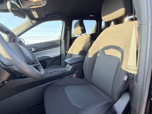Used 2025 Jeep Compass Sport AWD/4WD image 10
