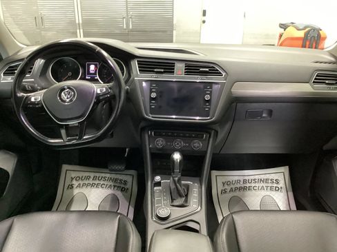 Used 2019 Volkswagen Tiguan SE w/ Panoramic Sunroof Package AWD/4WD image 13