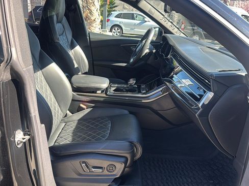 Used 2022 Audi SQ8 Prestige image 12