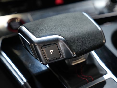 Used 2024 Audi RS 6 performance image 48