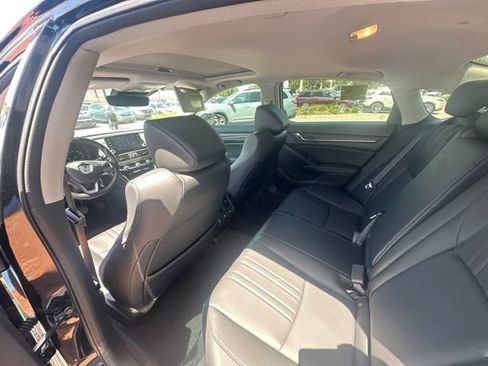 Used 2022 Honda Accord Touring image 18