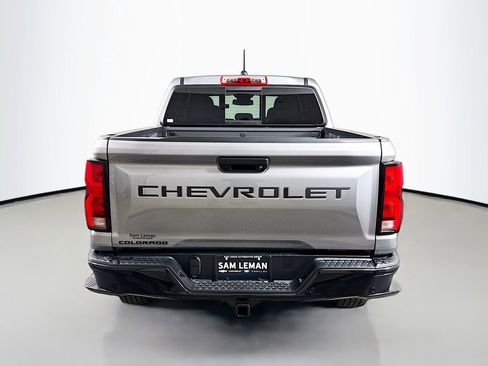 Used 2025 Chevrolet Colorado Z71 w/ Midnight Edition image 6