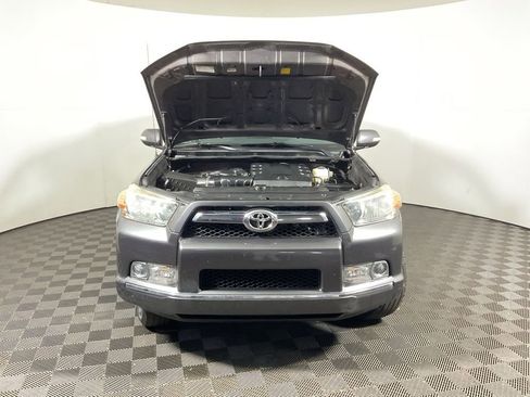 Used 2011 Toyota 4Runner SR5 w/ Convenience Pkg image 5
