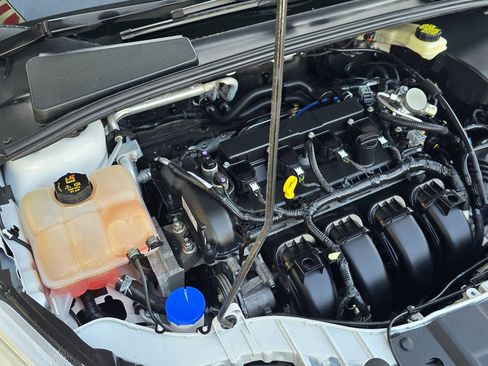 Used 2017 Ford Focus SE image 29