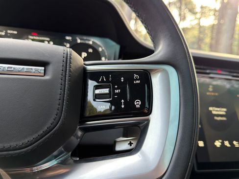 Used 2023 Land Rover Range Rover SE image 24