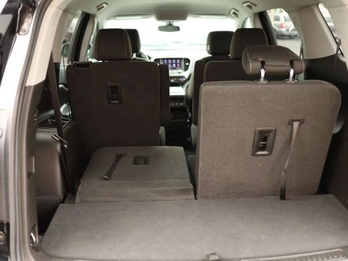 Used 2020 GMC Acadia SLE w/ Driver Convenience Package image 41