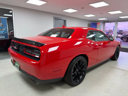 Used 2021 Dodge Challenger R/T Scat Pack w/ Plus Package image 3