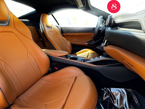 Used 2019 Ferrari Portofino RWD image 17