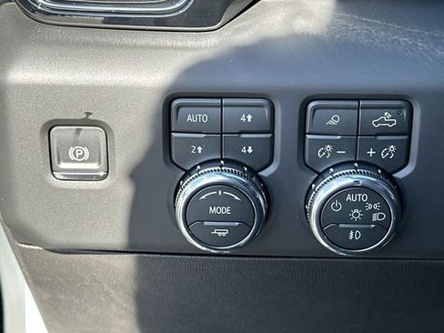 New 2026 GMC Sierra 1500 AT4 w/ AT4 Premium Package AWD/4WD image 18