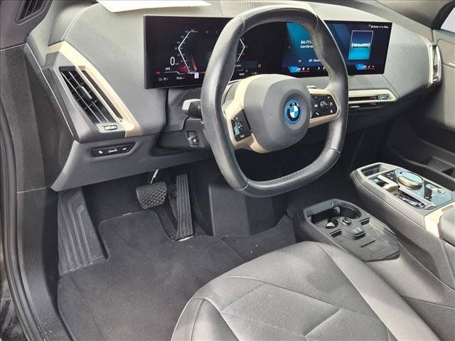 Certified 2024 BMW iX xDrive50 w/ Sport Package AWD/4WD image 4