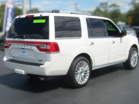Used 2015 Lincoln Navigator Luxury image 5