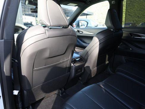 Used 2025 INFINITI QX60 Luxe w/ Black Edition image 19