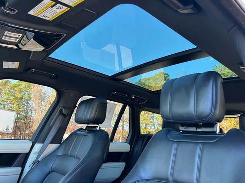 Used 2021 Land Rover Range Rover Westminster Edition image 27