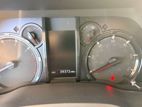 Used 2024 Toyota 4Runner SR5 image 10