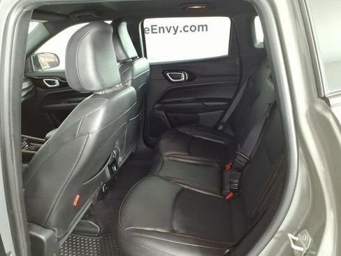 Used 2023 Jeep Compass Trailhawk AWD/4WD image 9