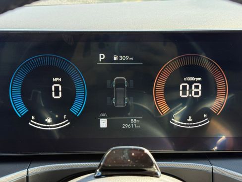 Used 2025 Hyundai Santa Fe SEL image 40