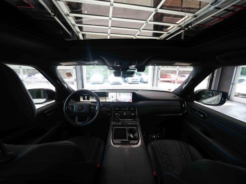 Used 2026 Nissan Armada PRO-4X AWD/4WD image 19