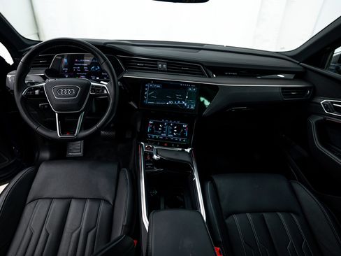Used 2023 Audi e-tron S Premium Plus AWD/4WD image 17
