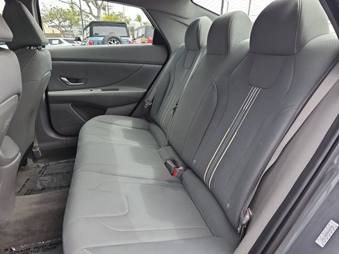 Used 2023 Hyundai Elantra SEL w/ Convenience Package FWD image 13