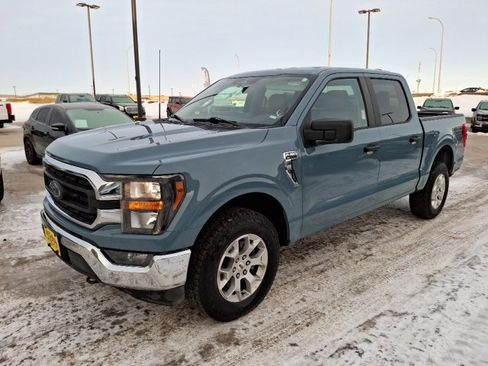 Used 2023 Ford F150 XLT image 3