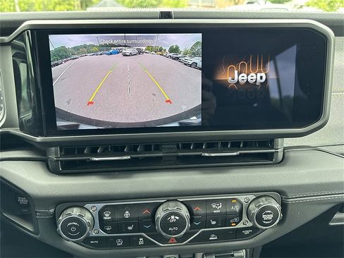 Certified 2025 Jeep Wrangler Sahara image 3