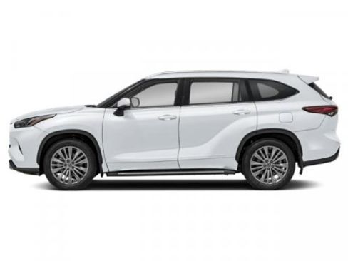 New 2026 Toyota Highlander Platinum image 4